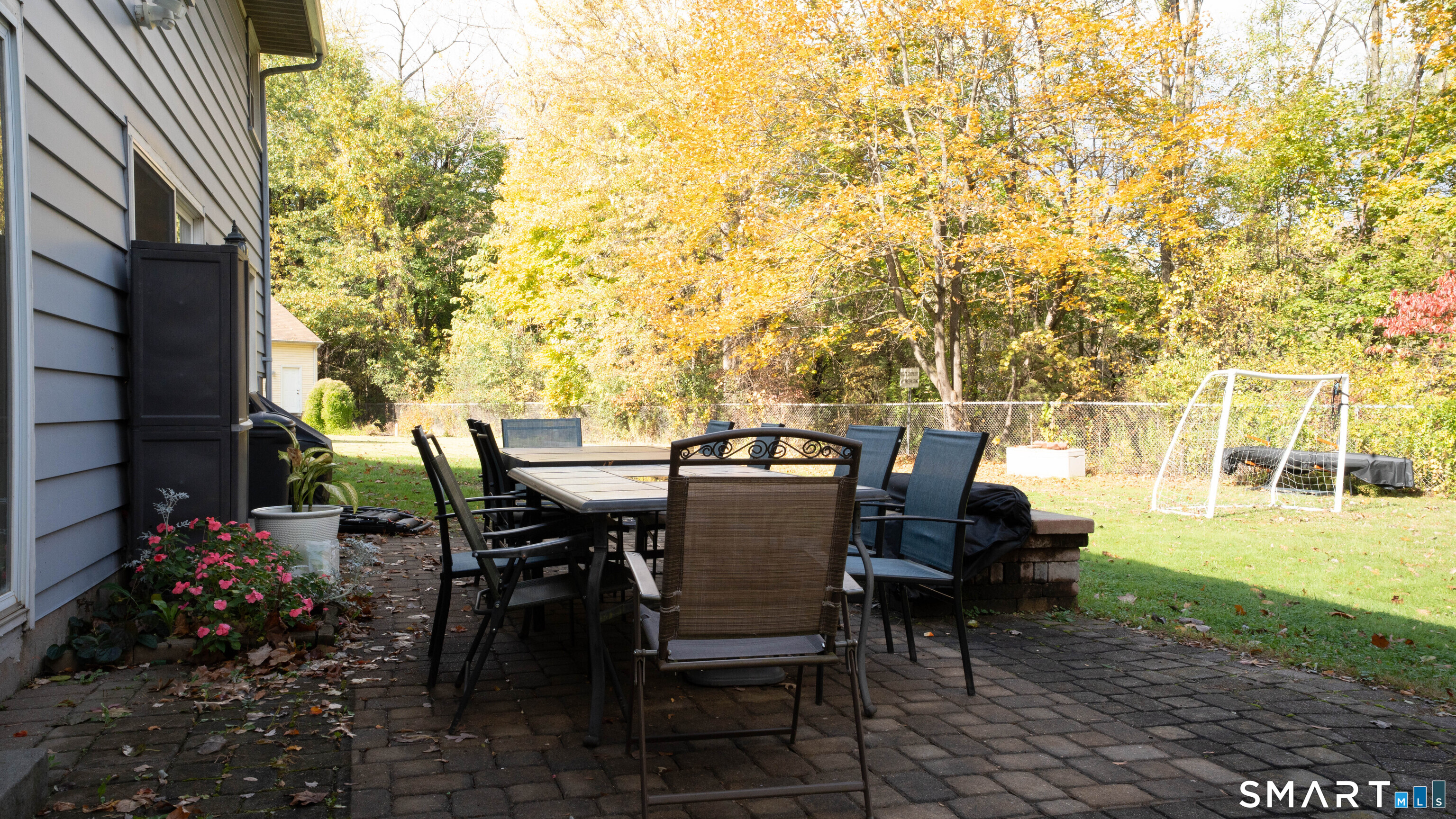 24 Coburn Circle Newington CT 06111