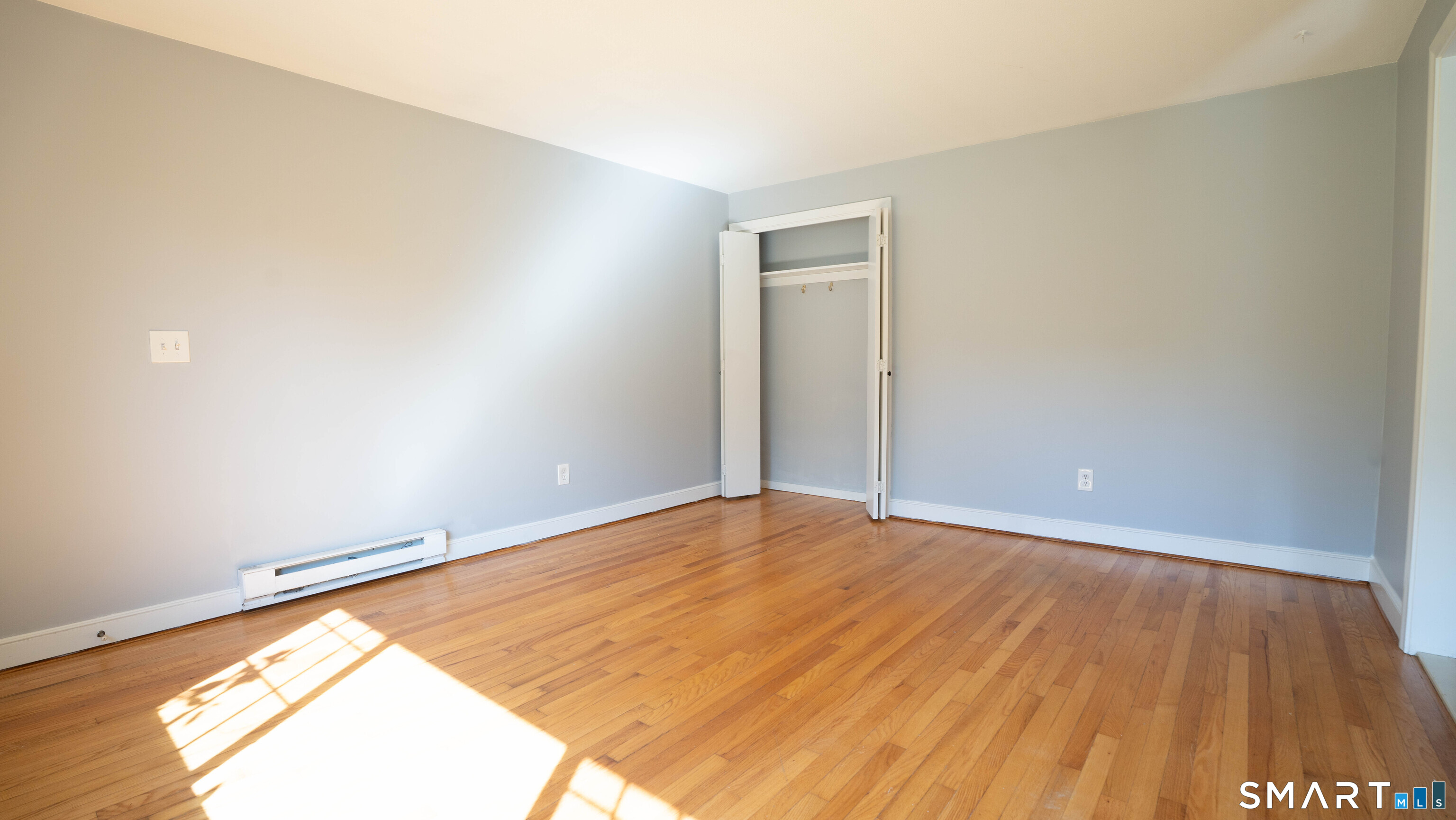 24 Coburn Circle Newington CT 06111
