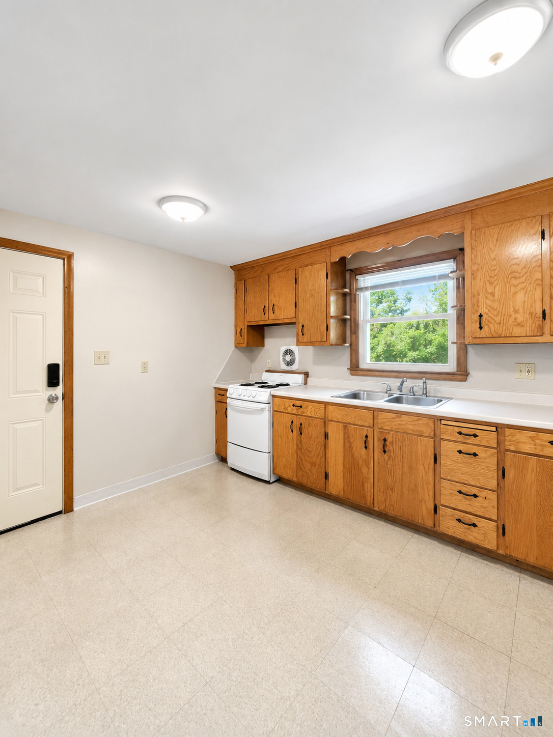 359-363 Brook Street Bristol CT 06010