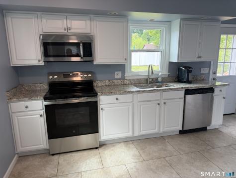 61 Park Circle Milford CT 06460