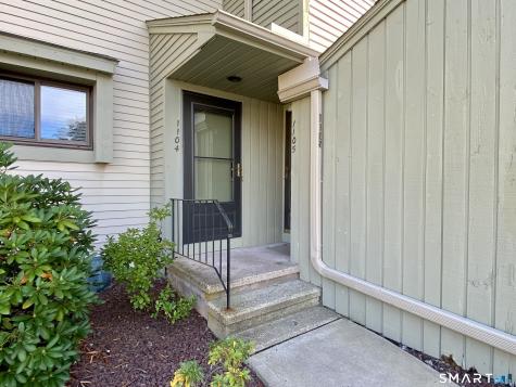 1104 Summer Hill Drive South Windsor CT 06074