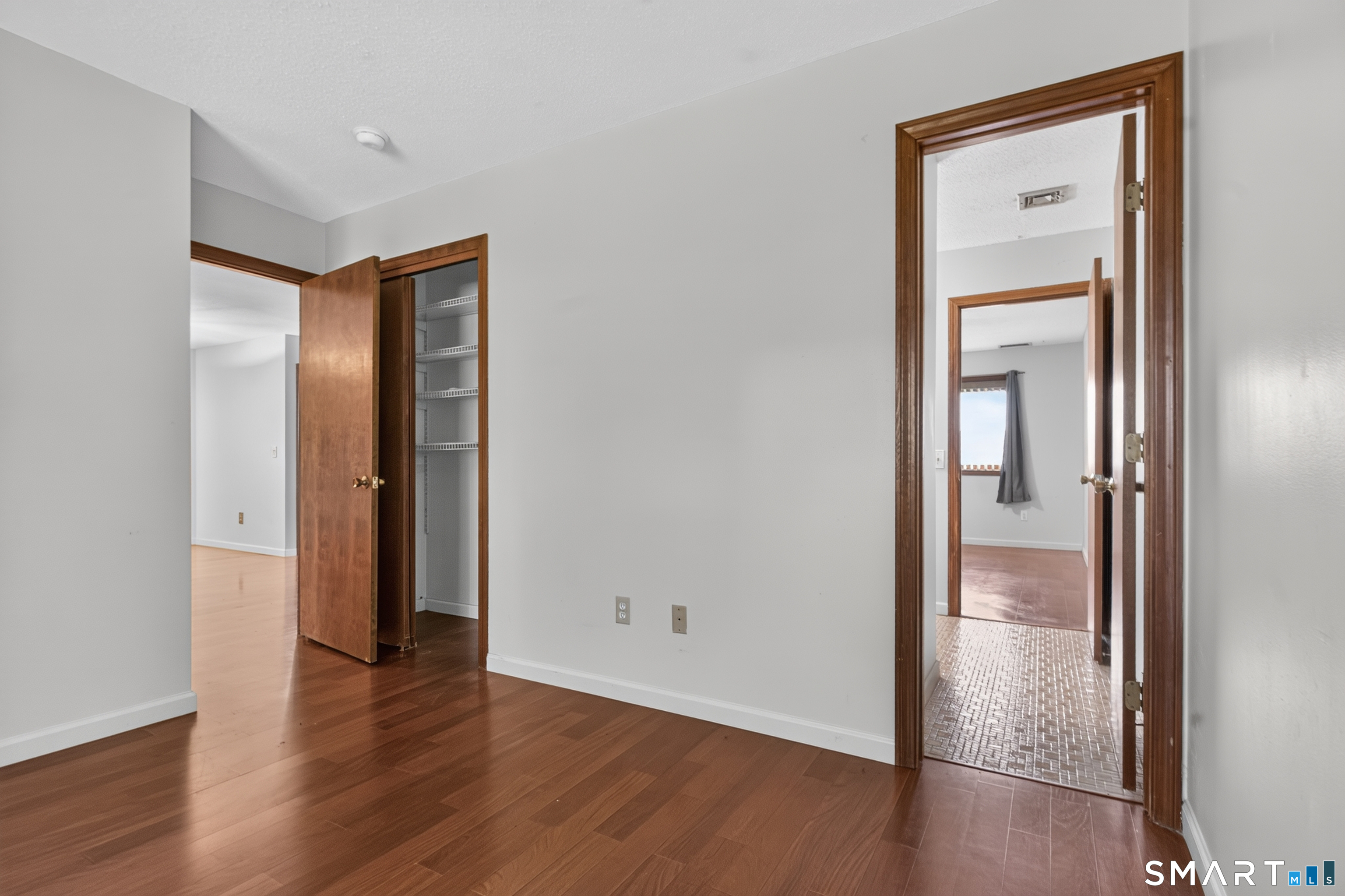 1104 Summer Hill Drive South Windsor CT 06074
