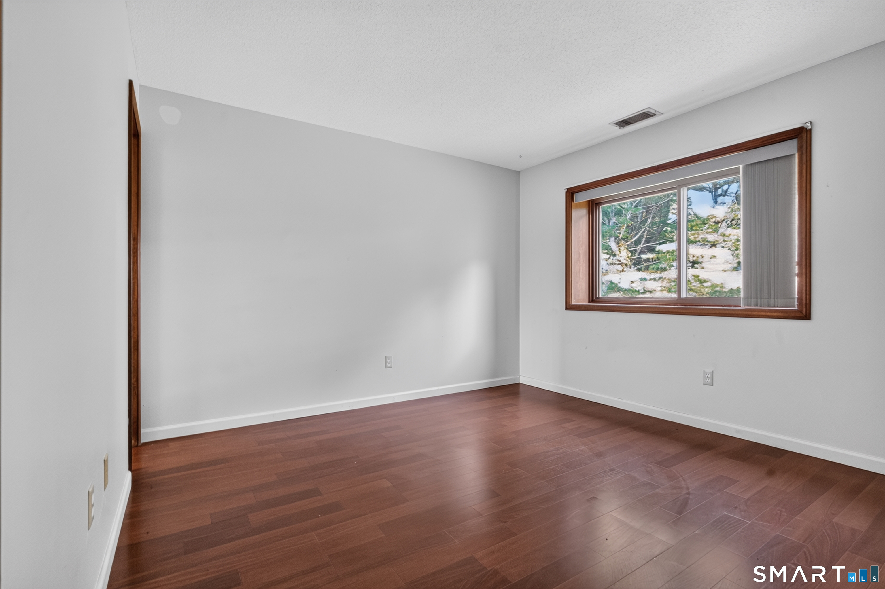 1104 Summer Hill Drive South Windsor CT 06074