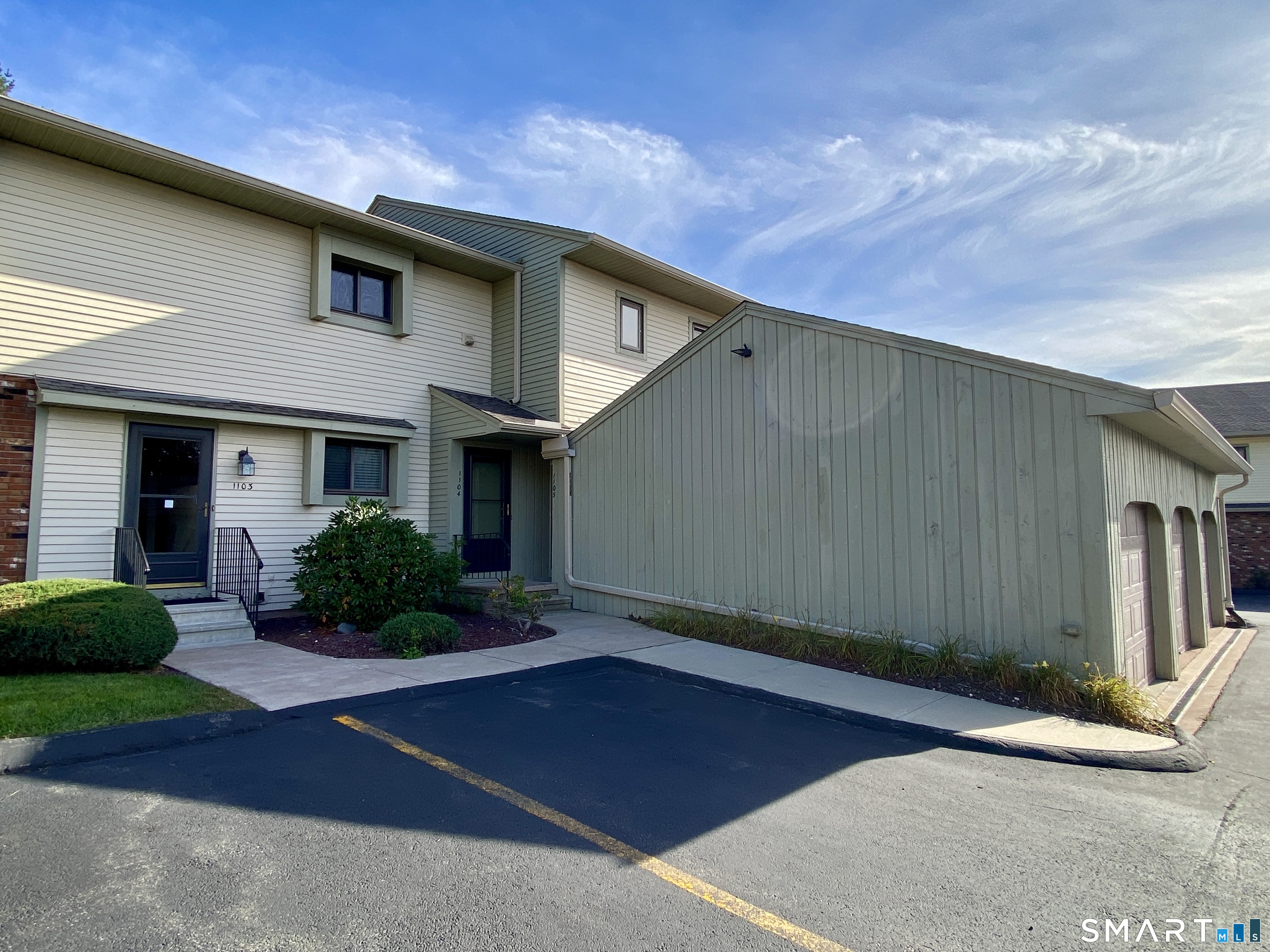 1104 Summer Hill Drive South Windsor CT 06074