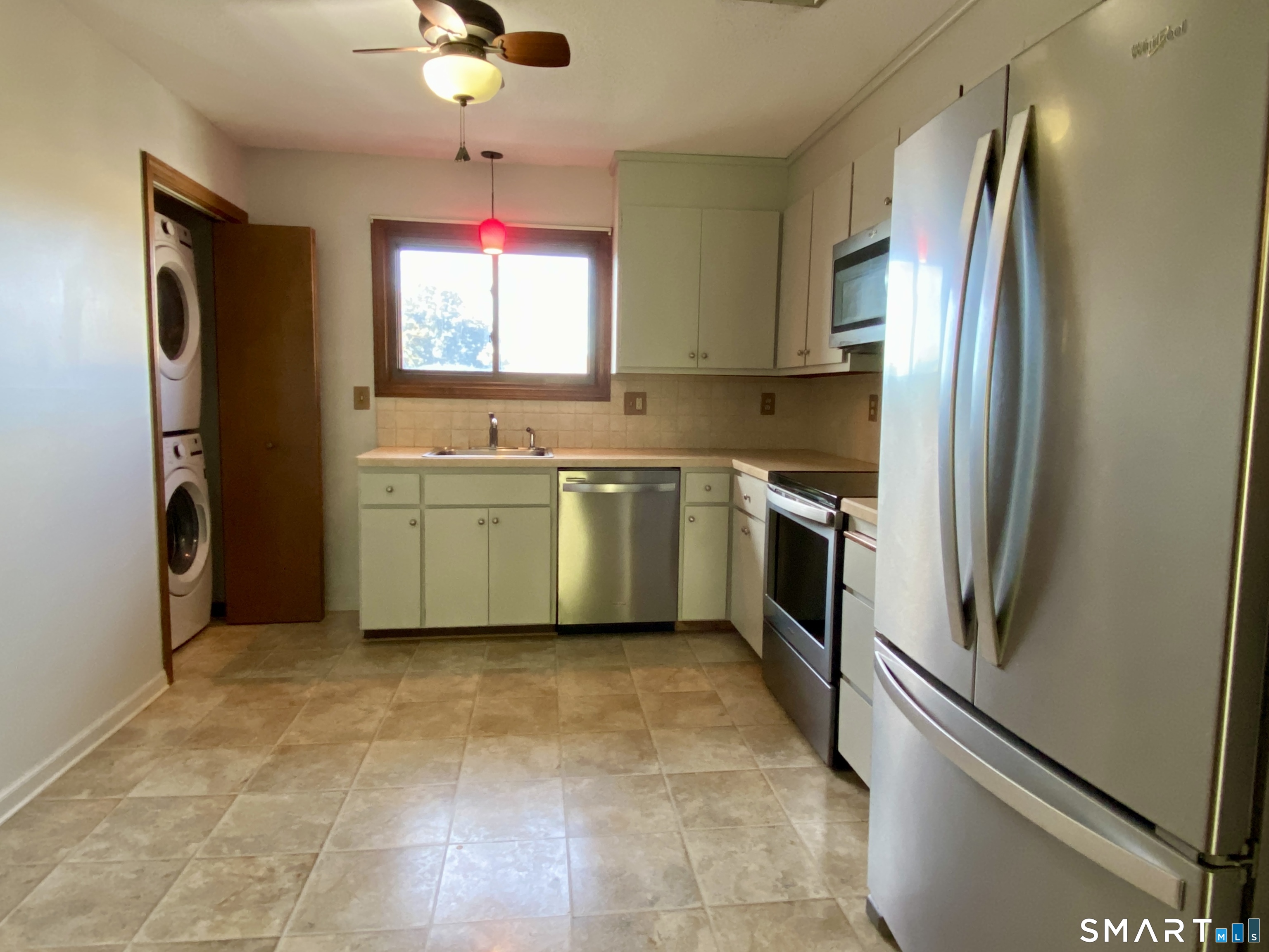 1104 Summer Hill Drive South Windsor CT 06074