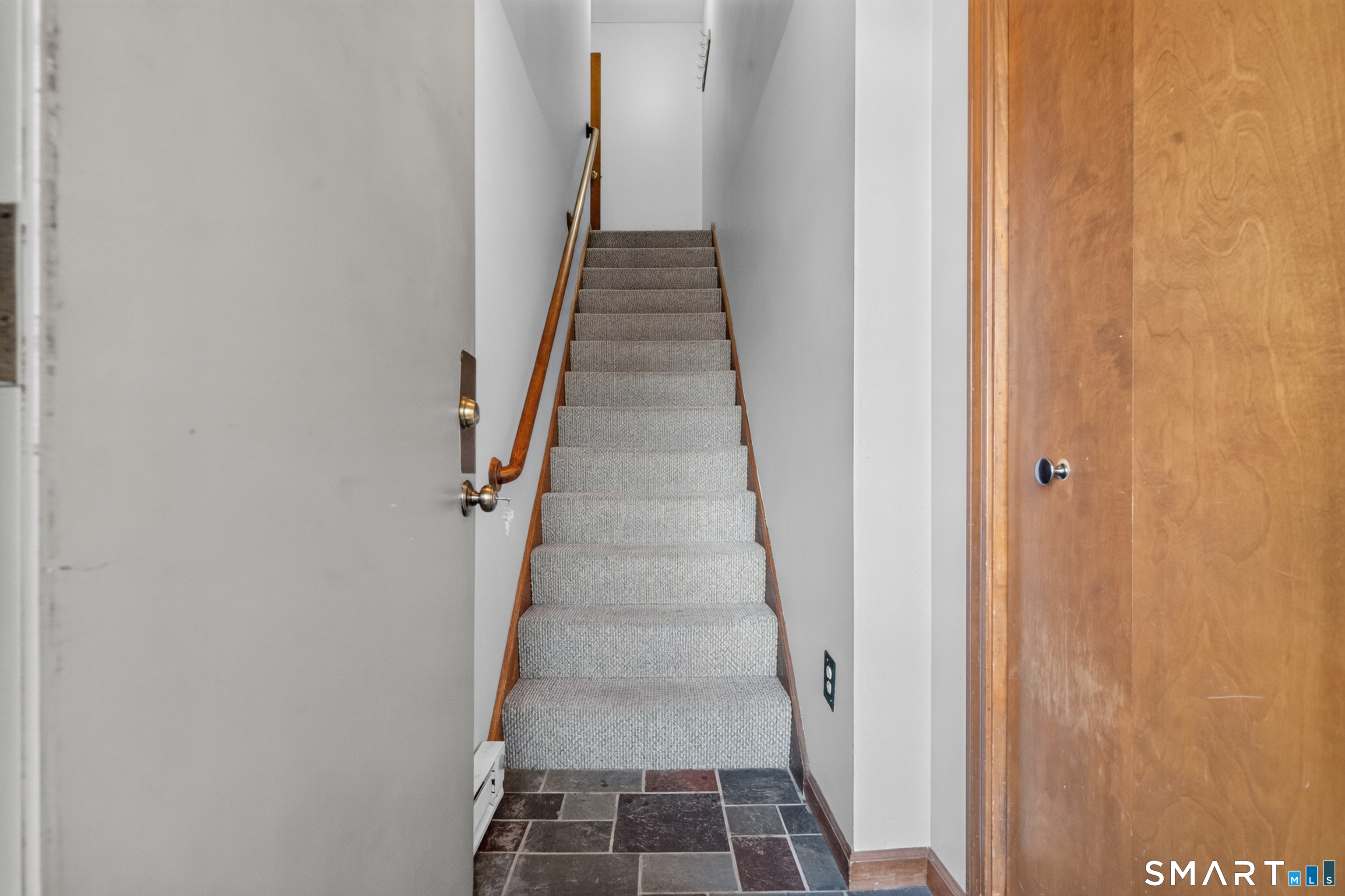 1104 Summer Hill Drive South Windsor CT 06074