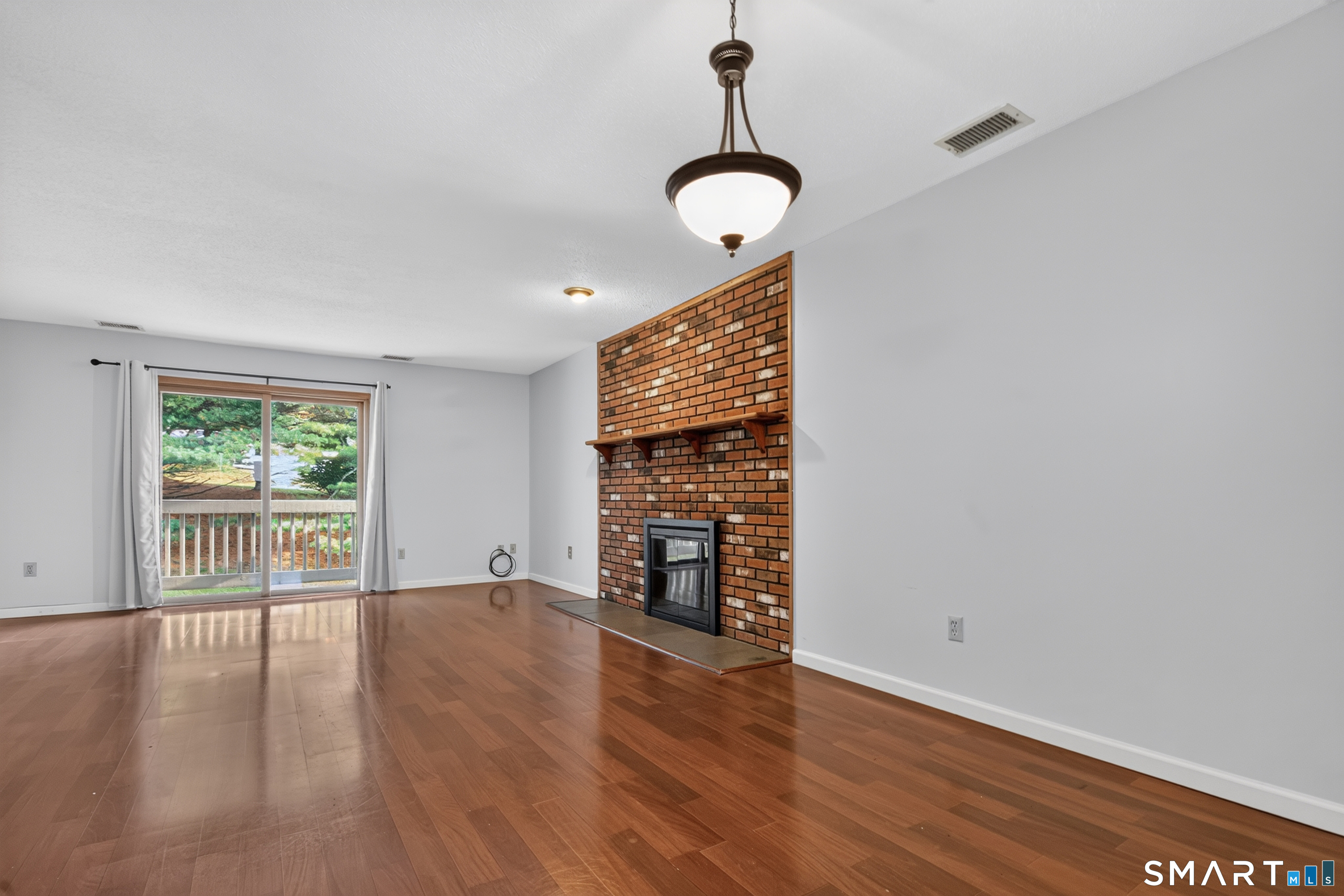 1104 Summer Hill Drive South Windsor CT 06074