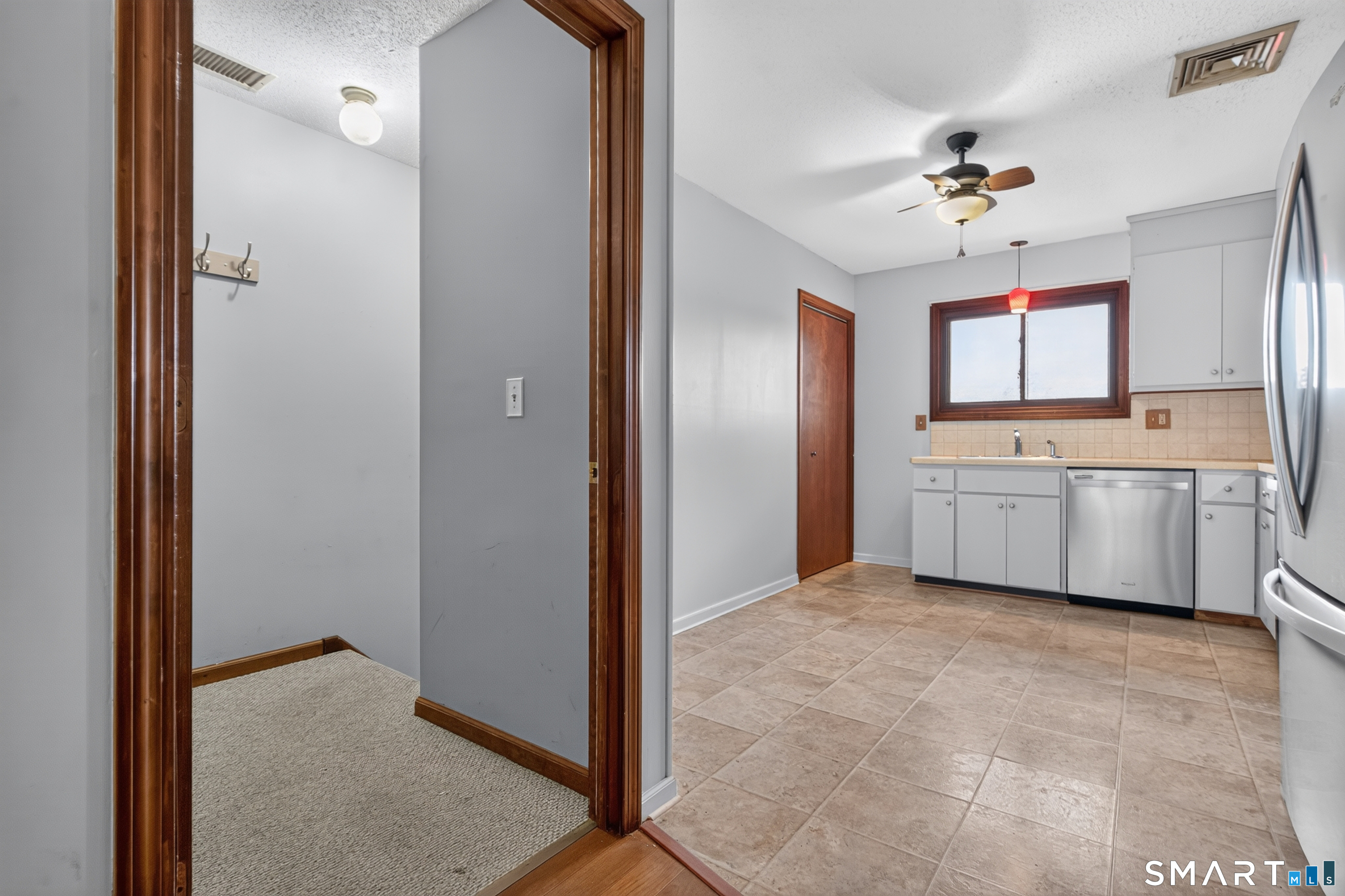 1104 Summer Hill Drive South Windsor CT 06074