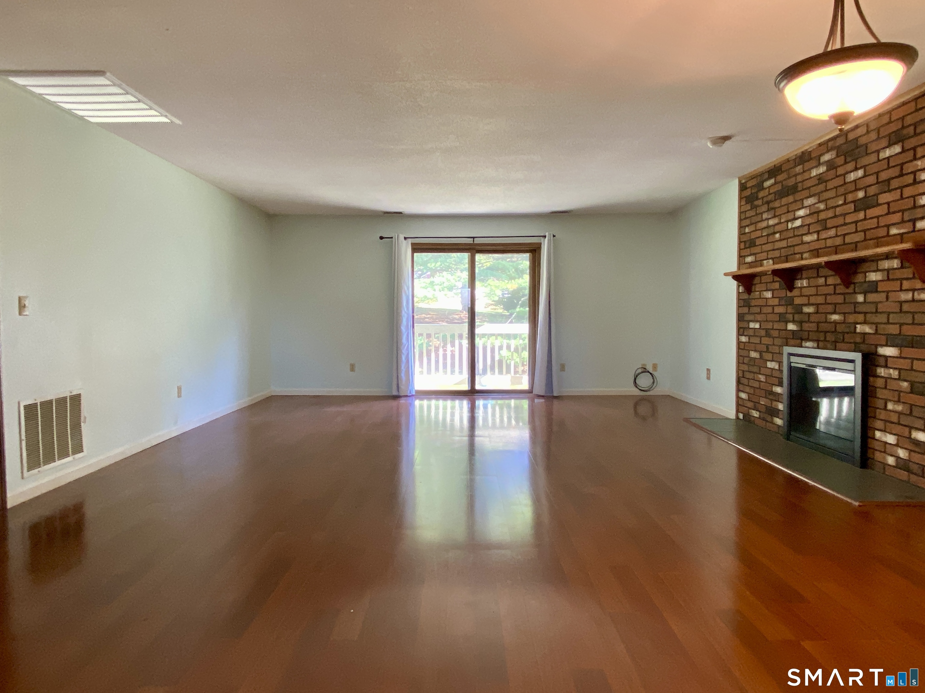 1104 Summer Hill Drive South Windsor CT 06074