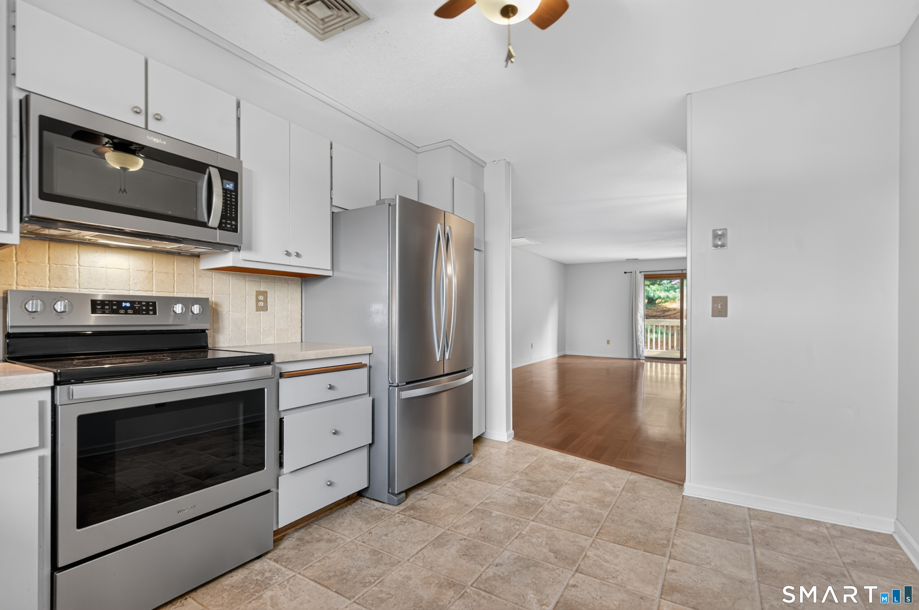 1104 Summer Hill Drive South Windsor CT 06074