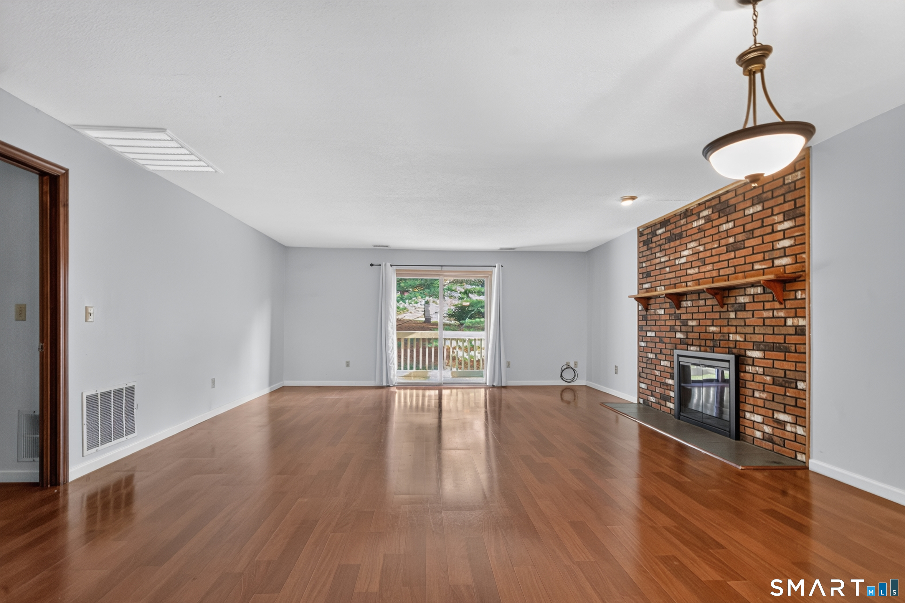 1104 Summer Hill Drive South Windsor CT 06074