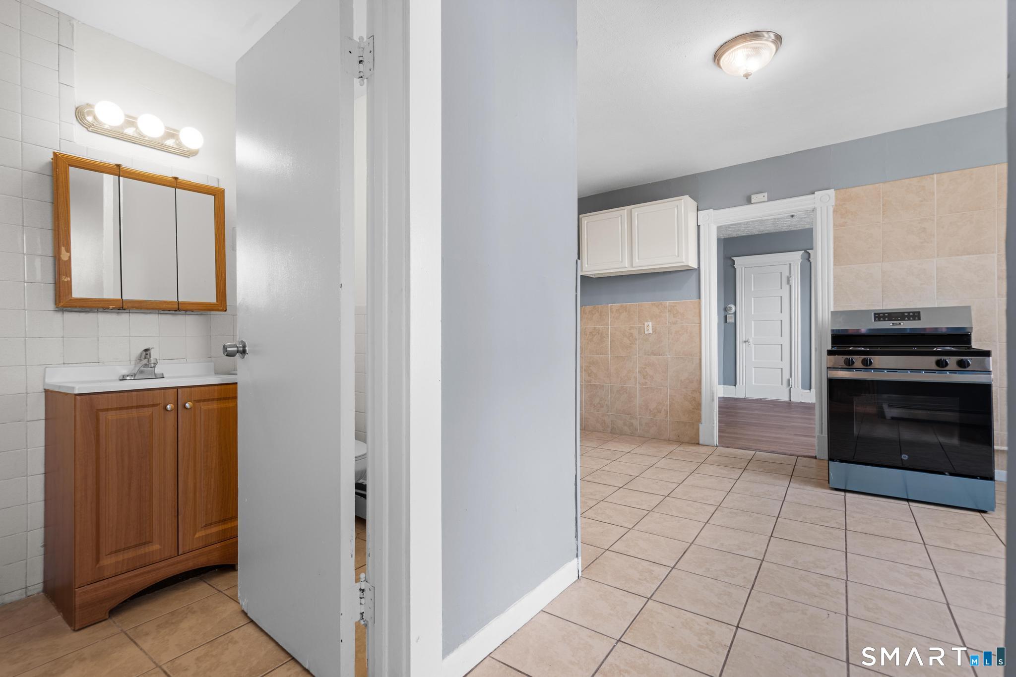 66 Standish Street Hartford CT 06114