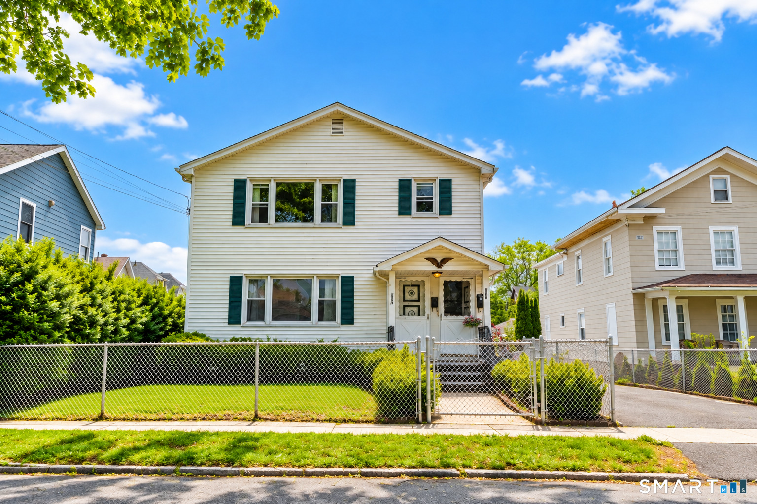 Bridgeport CT, 326 Grovers Avenue