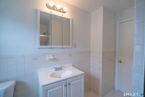 326 Grovers Avenue Bridgeport CT 06605