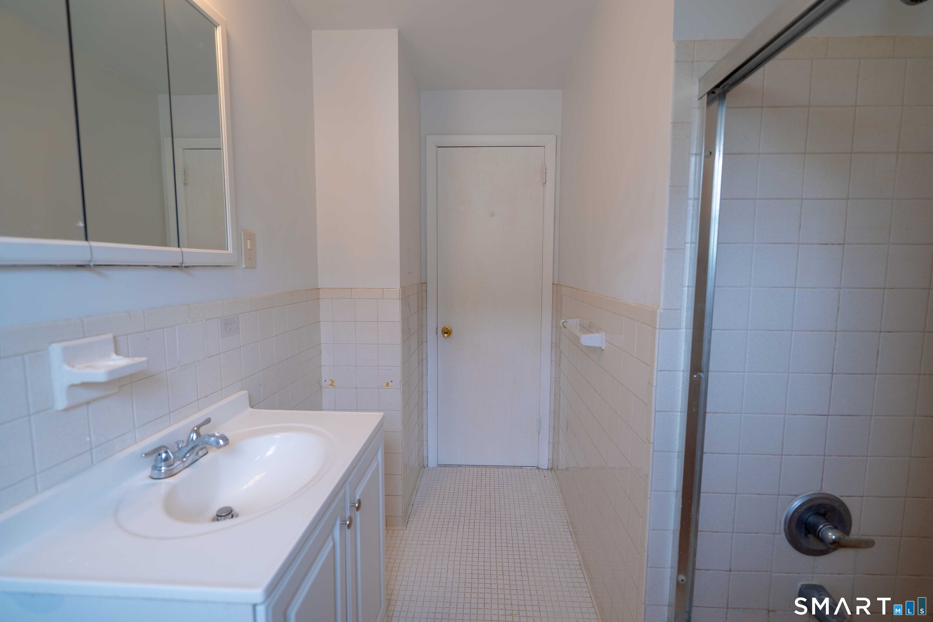 326 Grovers Avenue Bridgeport CT 06605