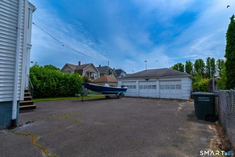 326 Grovers Avenue Bridgeport CT 06605