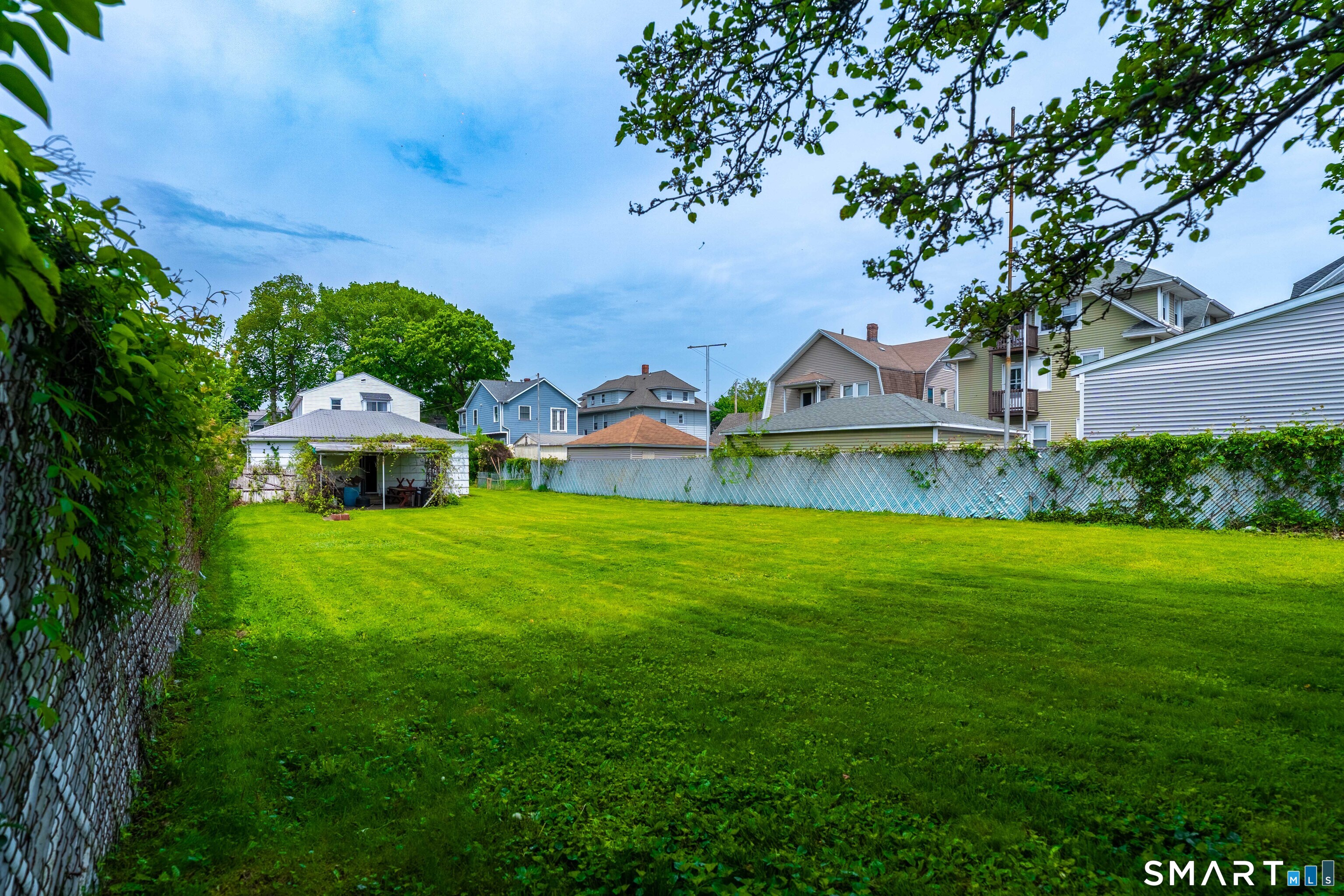 326 Grovers Avenue Bridgeport CT 06605