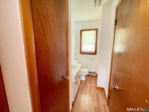 391 Chestnut Hill Avenue Waterbury CT 06704