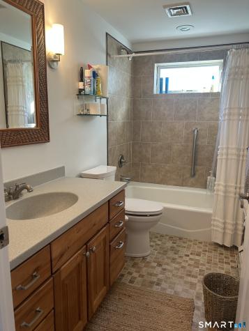 293 Giants Neck Road East Lyme CT 06357