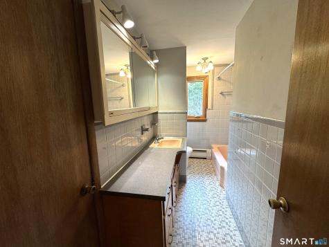 6 Lydall Street Manchester CT 06042