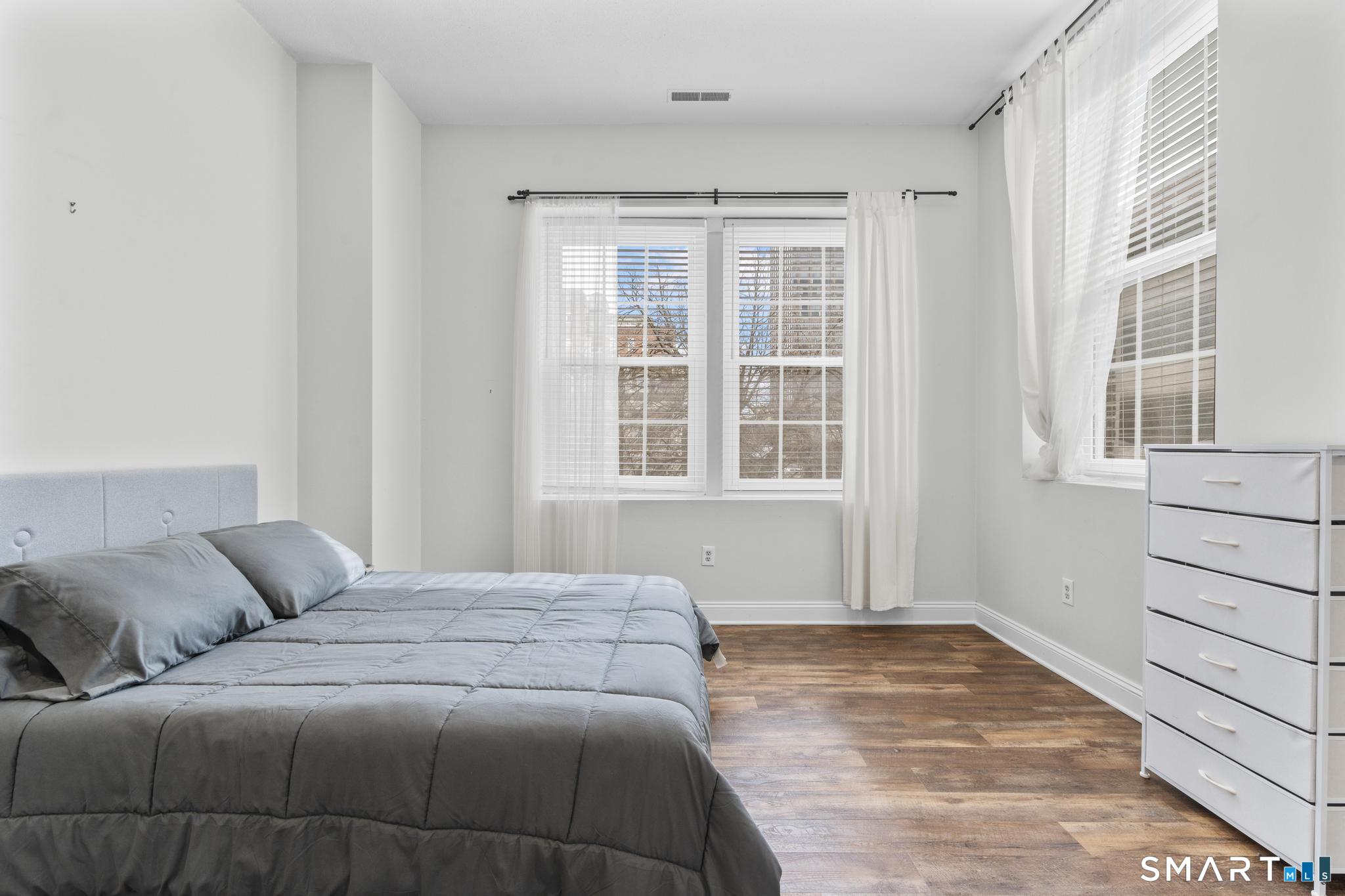 196 Crown Street New Haven CT 06510