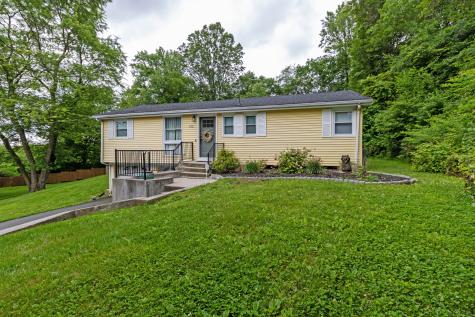 132 Stanley Road Hamden CT 06514