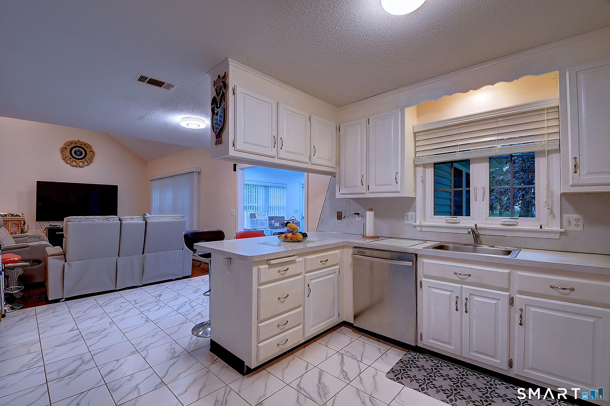 12 Diggins Court South Windsor CT 06074