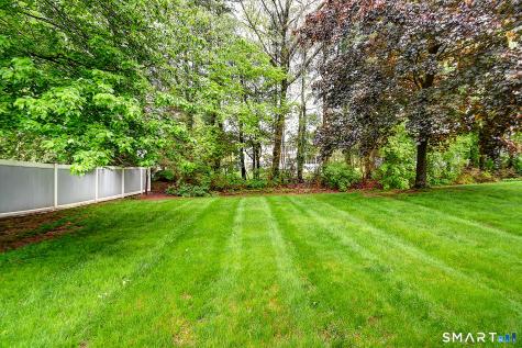 12 Diggins Court South Windsor CT 06074