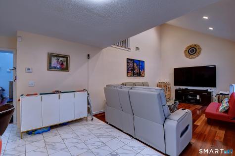12 Diggins Court South Windsor CT 06074