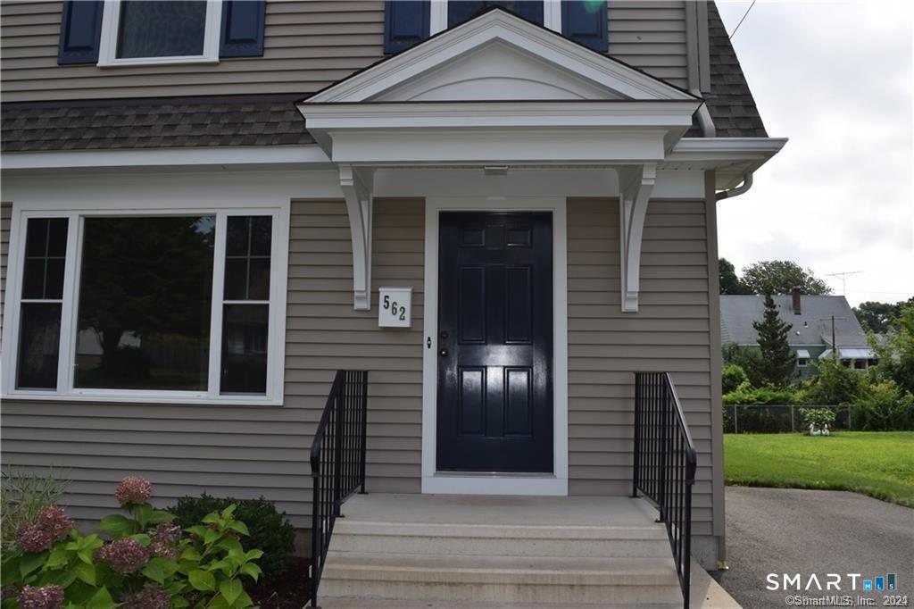 562 Light Street Stratford CT 06614