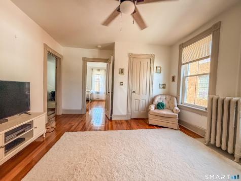 14 Pease Avenue Middletown CT 06457
