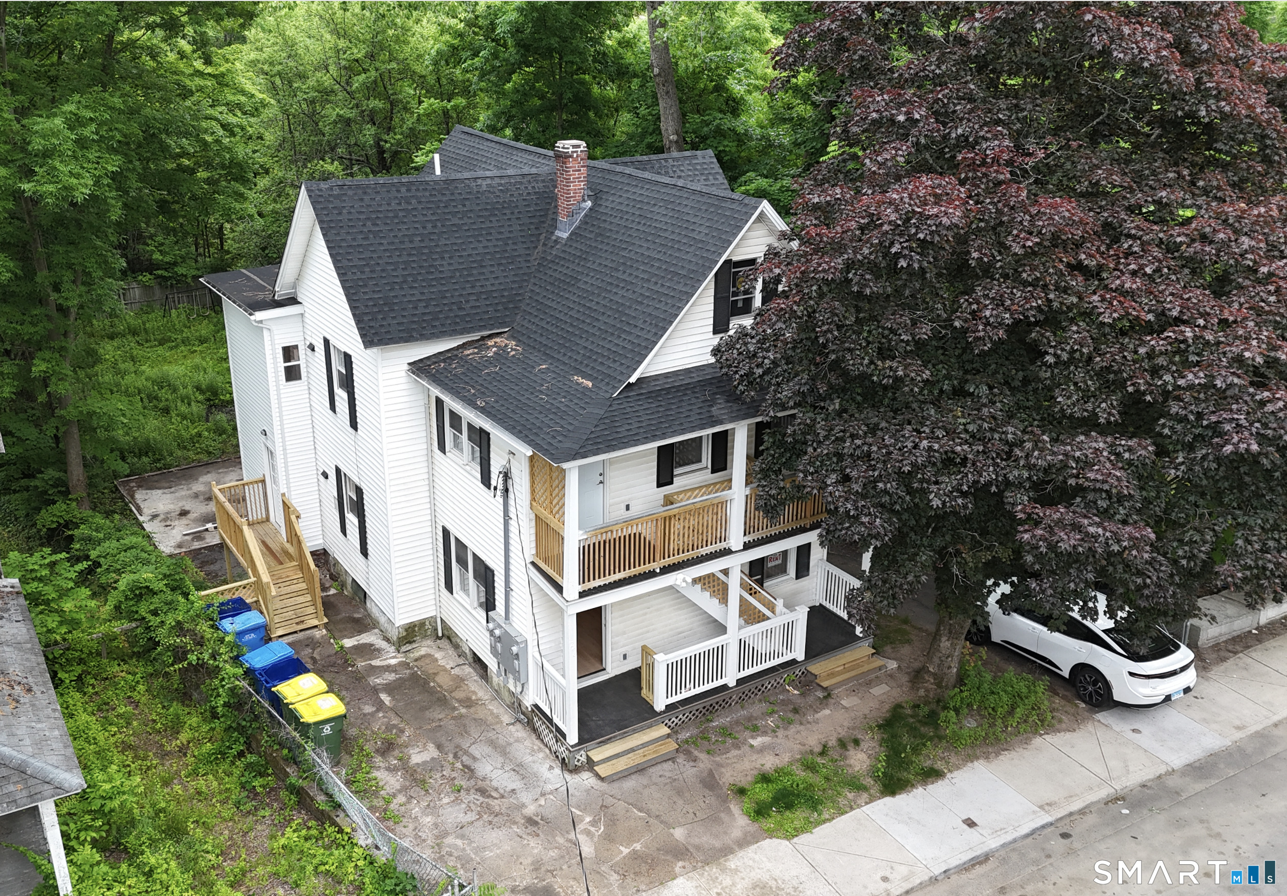 1248 North Main Street Waterbury CT 06704