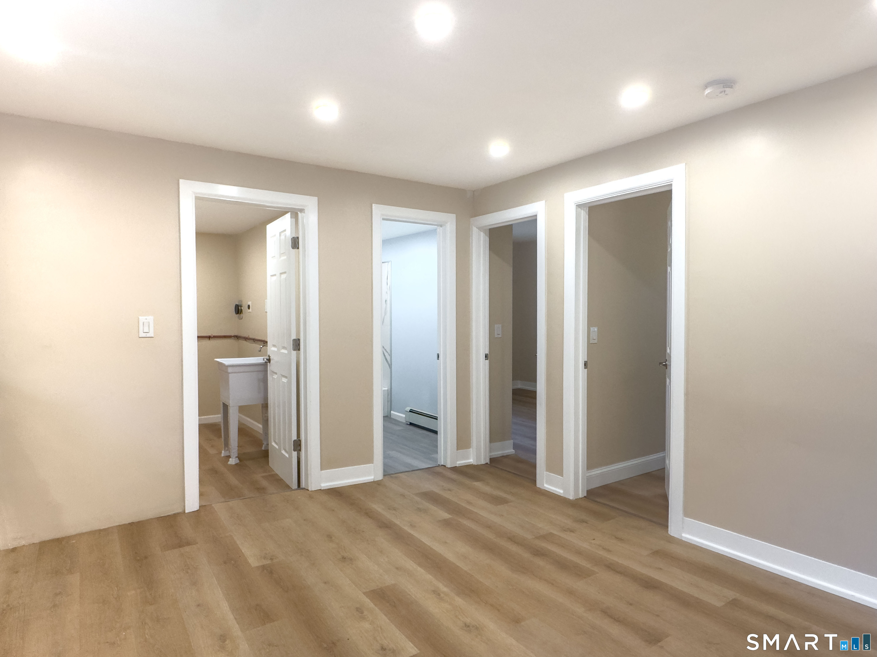 1248 North Main Street Waterbury CT 06704