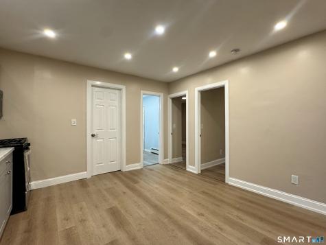 1248 North Main Street Waterbury CT 06704