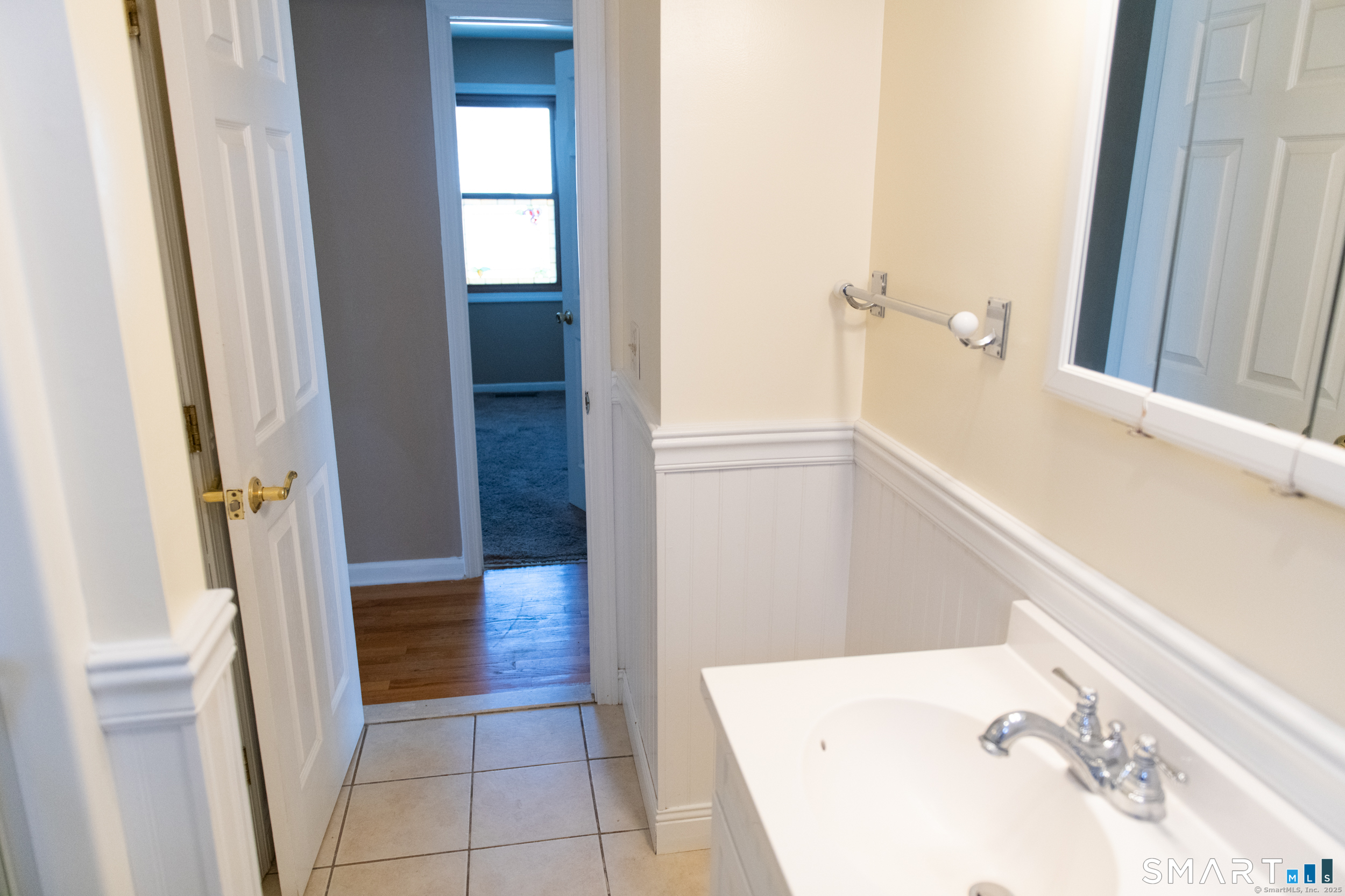 34 Center Avenue East Haven CT 06512