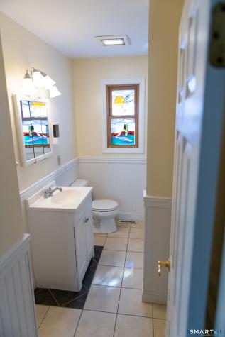 34 Center Avenue East Haven CT 06512