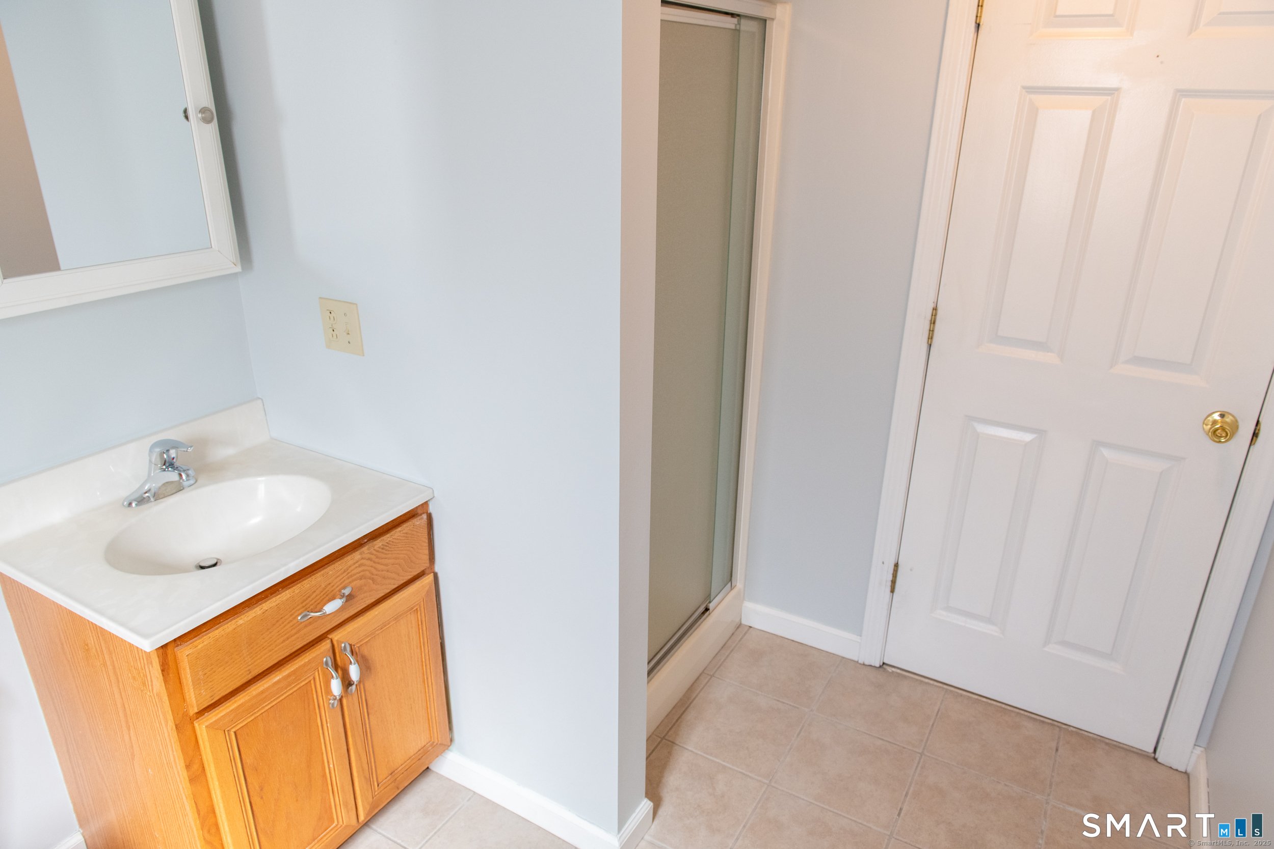 34 Center Avenue East Haven CT 06512
