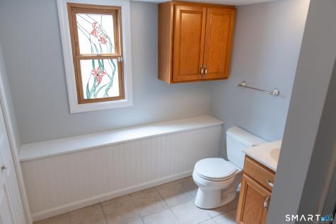 34 Center Avenue East Haven CT 06512