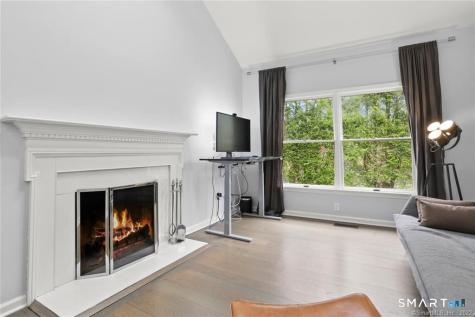 15 Old Stamford Road New Canaan CT 06840