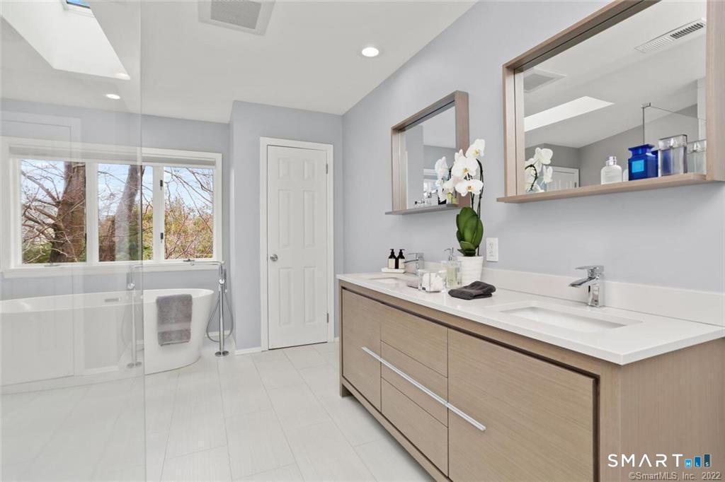 15 Old Stamford Road New Canaan CT 06840