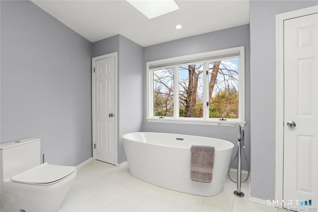 15 Old Stamford Road New Canaan CT 06840