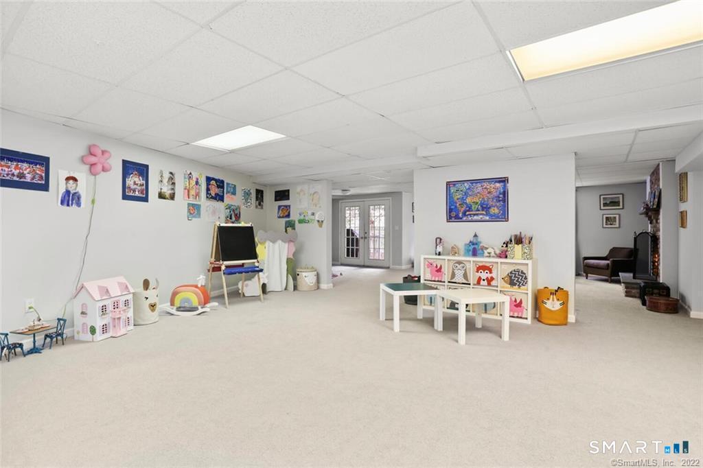 15 Old Stamford Road New Canaan CT 06840
