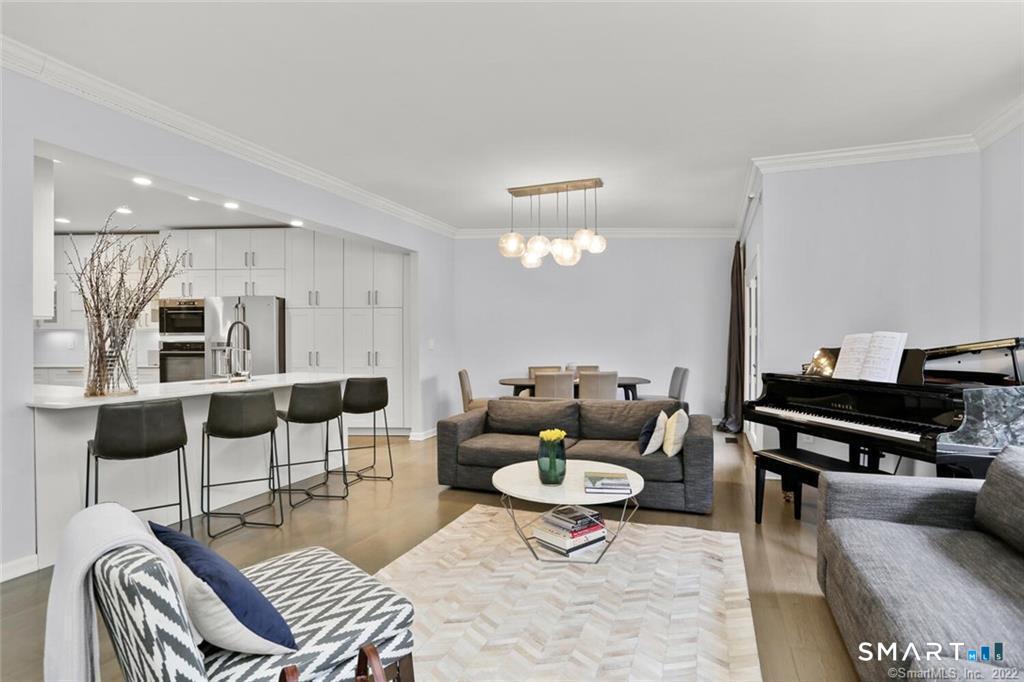 15 Old Stamford Road New Canaan CT 06840