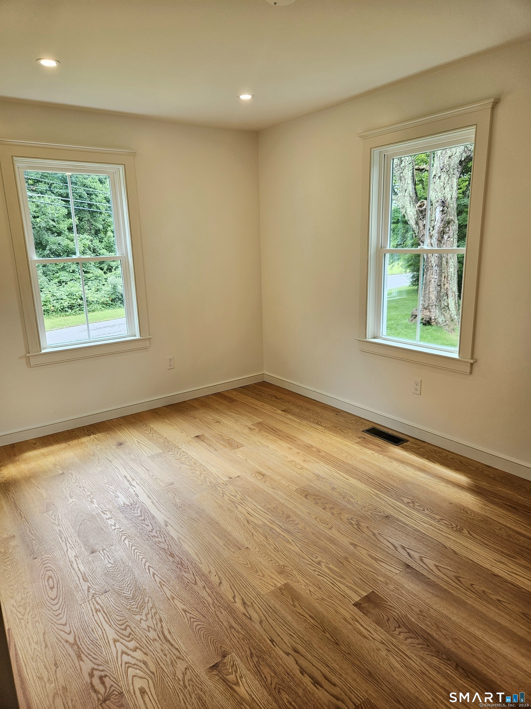 15 North Brook Street Hampton CT 06247
