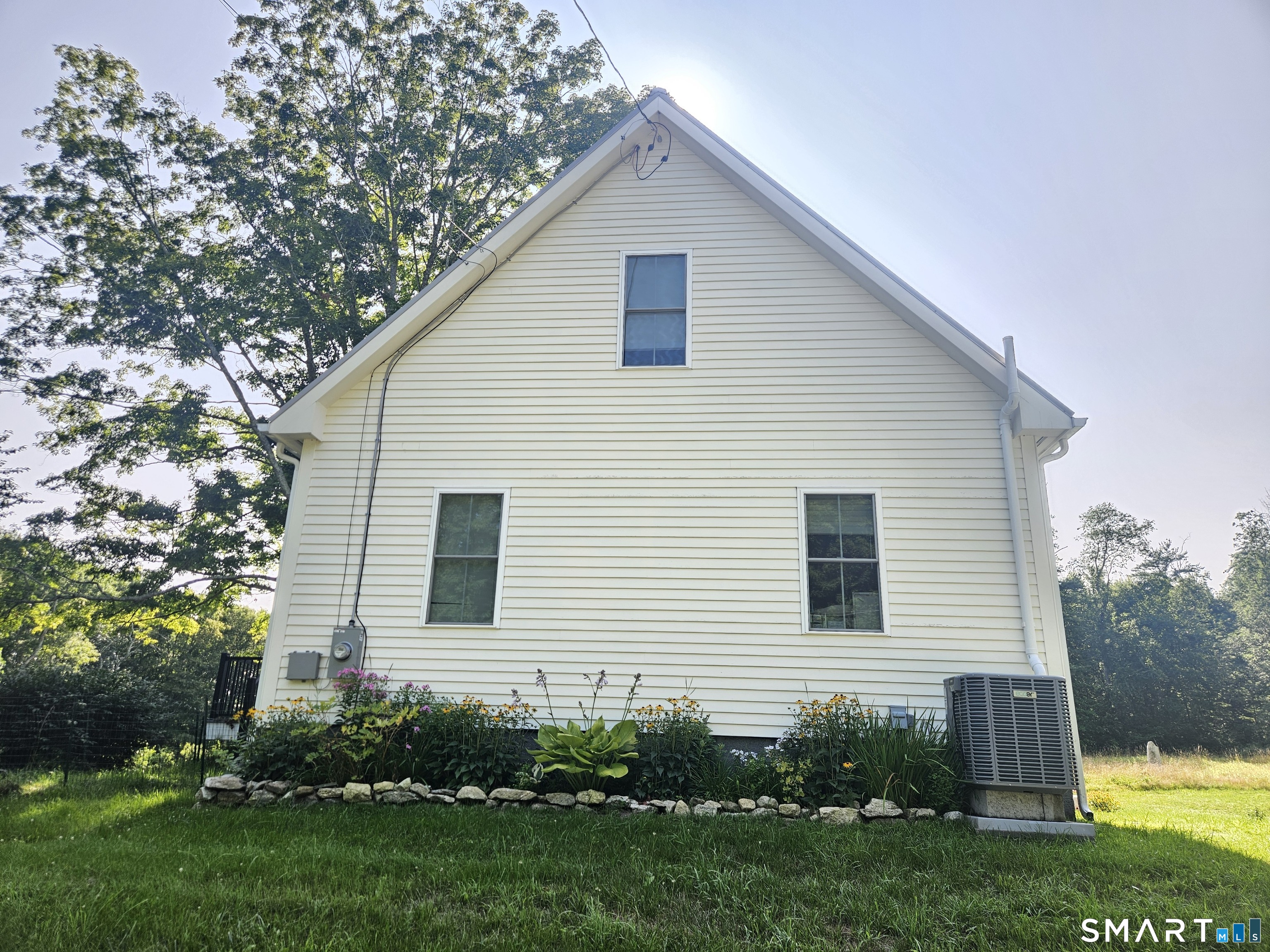 15 North Brook Street Hampton CT 06247
