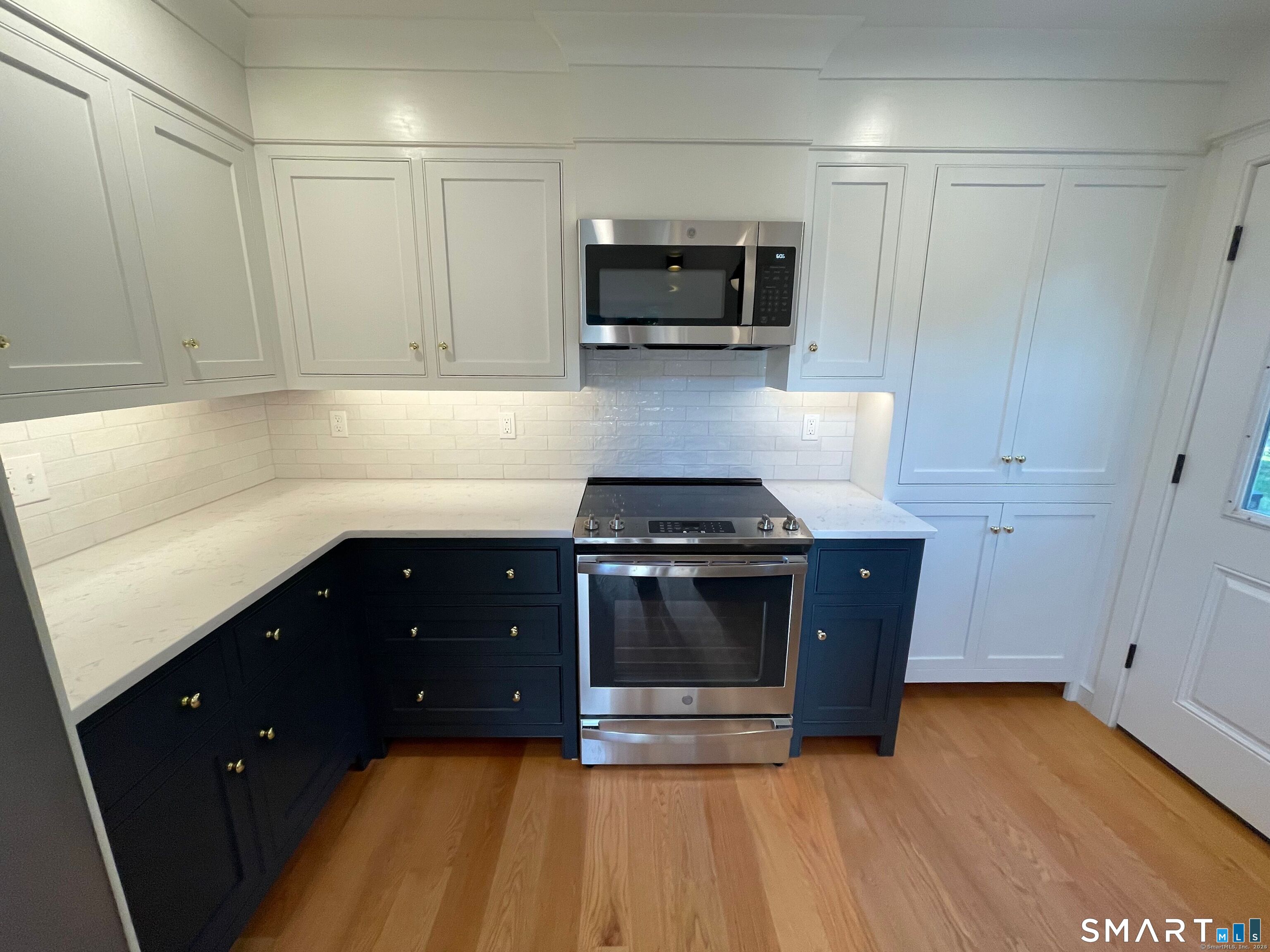 15 North Brook Street Hampton CT 06247