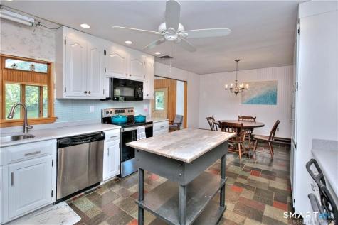 151 Sasapequan Road Fairfield CT 06824