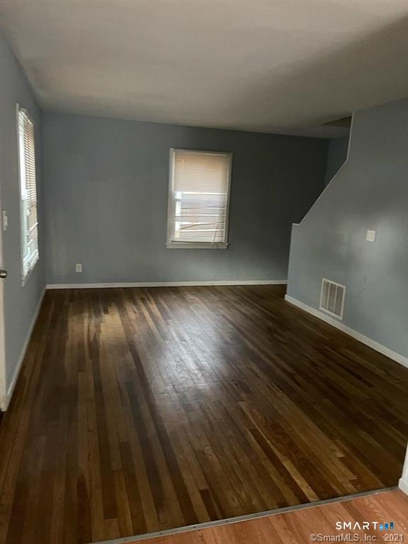 191 Dupont Place Bridgeport CT 06610