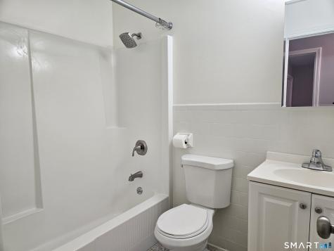 1401 Farmington Avenue Farmington CT 06032