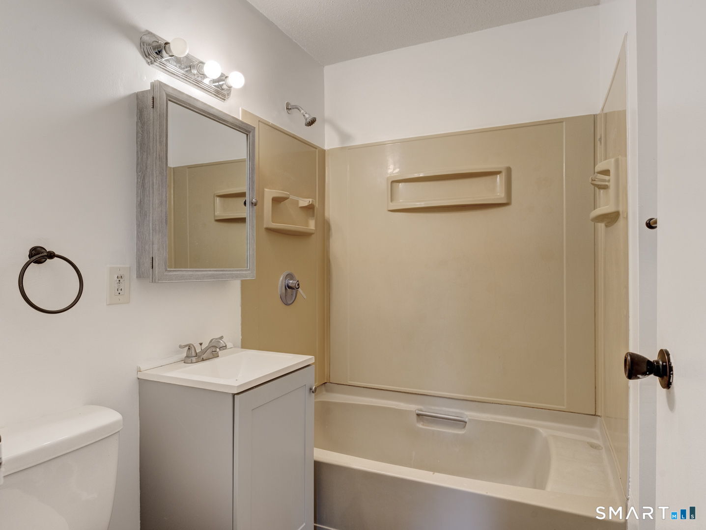 109 Grove Street New Britain CT 06053